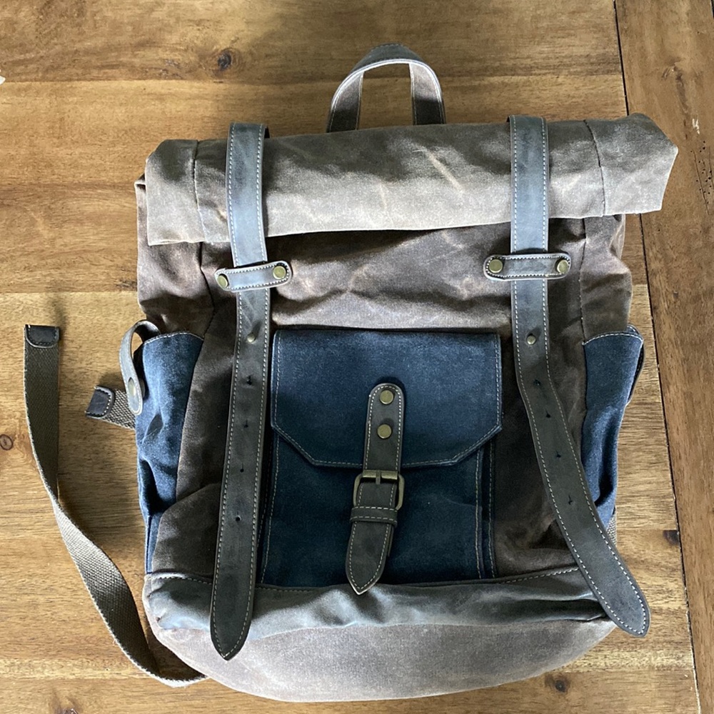 CargoIt leather/canvas Backpack